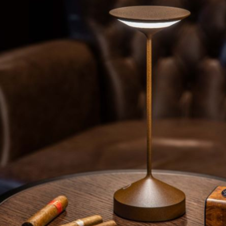 Lampada corten – Stile Compatto e illuminazione moderna