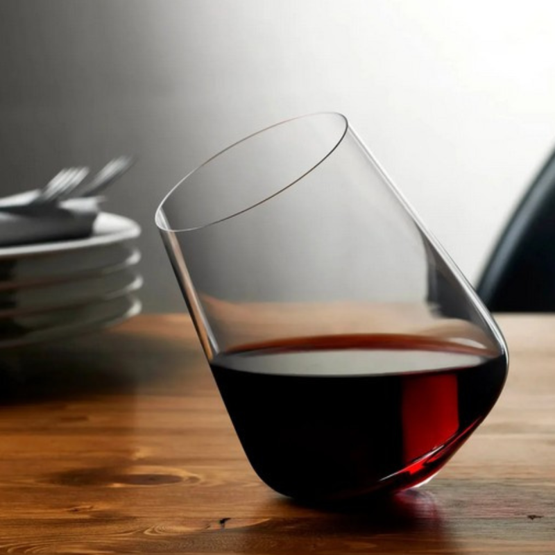 Bicchiere da Degustazione Rum – Design Obliquo, Stile Unico